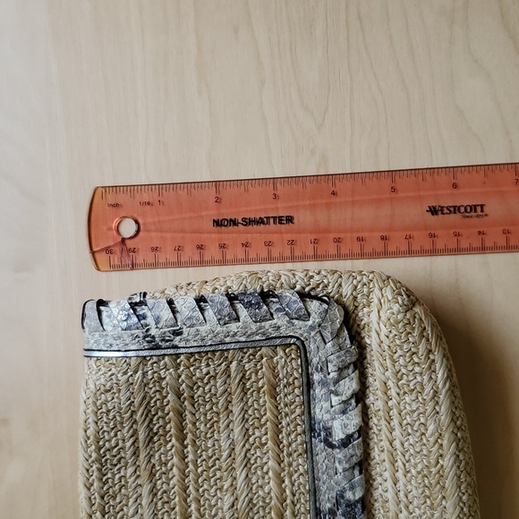 NWOT. Coach Straw Clutch with python leather trim. NWOT - Picture 13 of 14